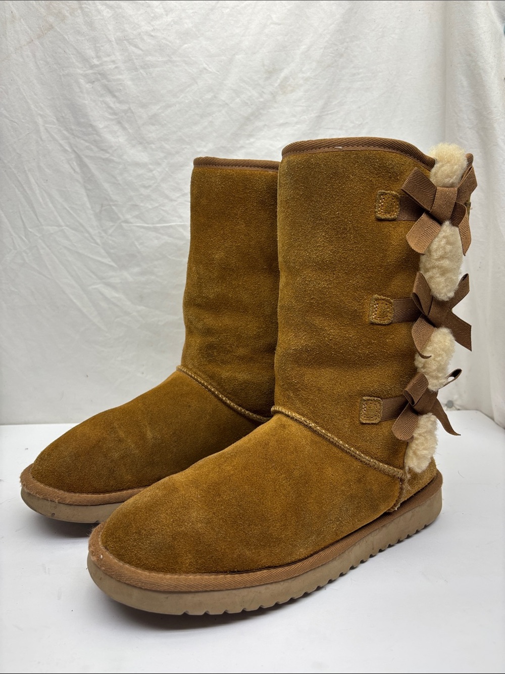 Koolaburra by Ugg bows boots, women’s size 9, box 77